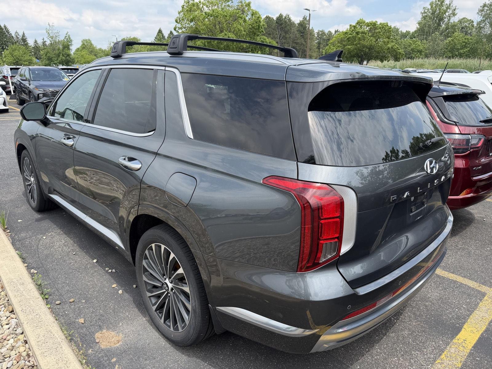 Used 2023 Steel Graphite Hyundai Calligraphy image 4