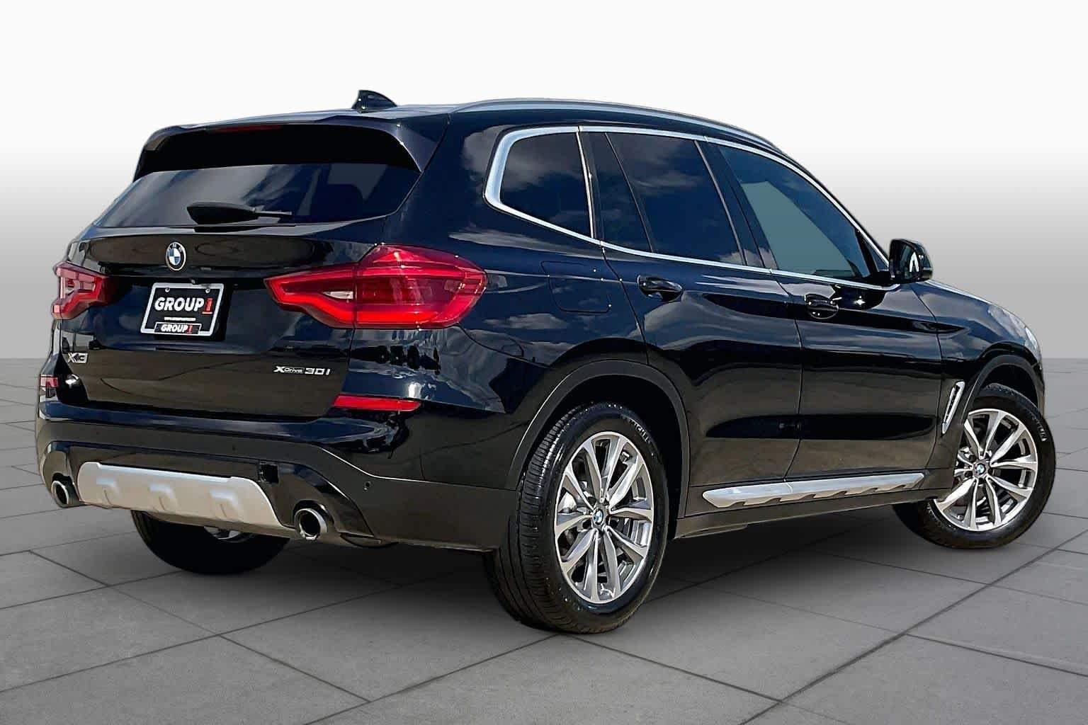Used 2019 Jet Black BMW xDrive30i image 13