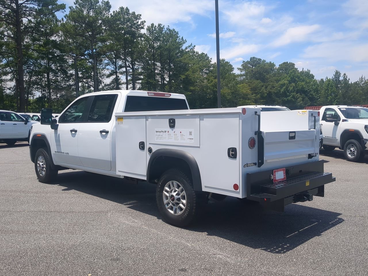 New 2026 Summit White GMC Pro image 6