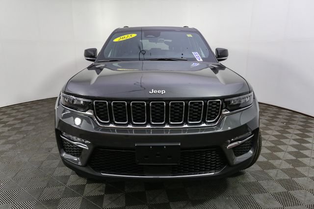 Used 2025 Gray Jeep Limited image 4