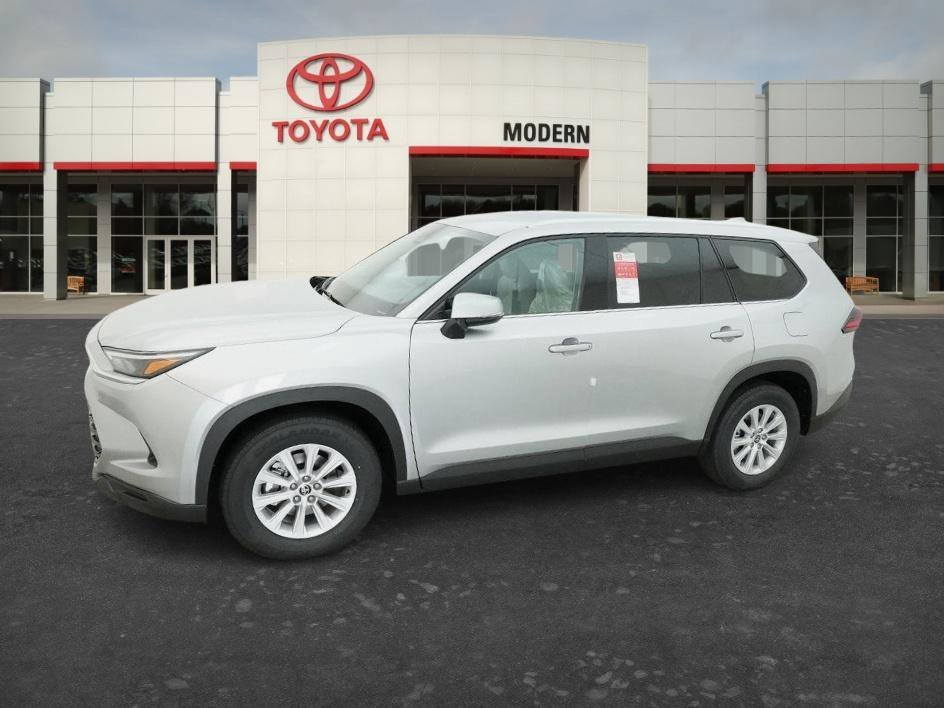 New 2026 Celestial Silver M Toyota Hybrid XLE image 5