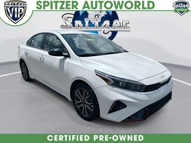 Used 2023 White Kia GT-Line image 1