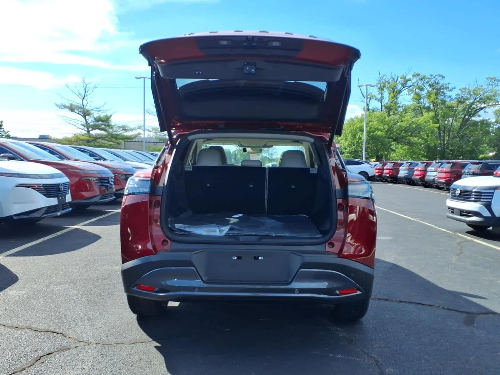 New 2026 Scarlet Ember Tintcoat Nissan SL image 6