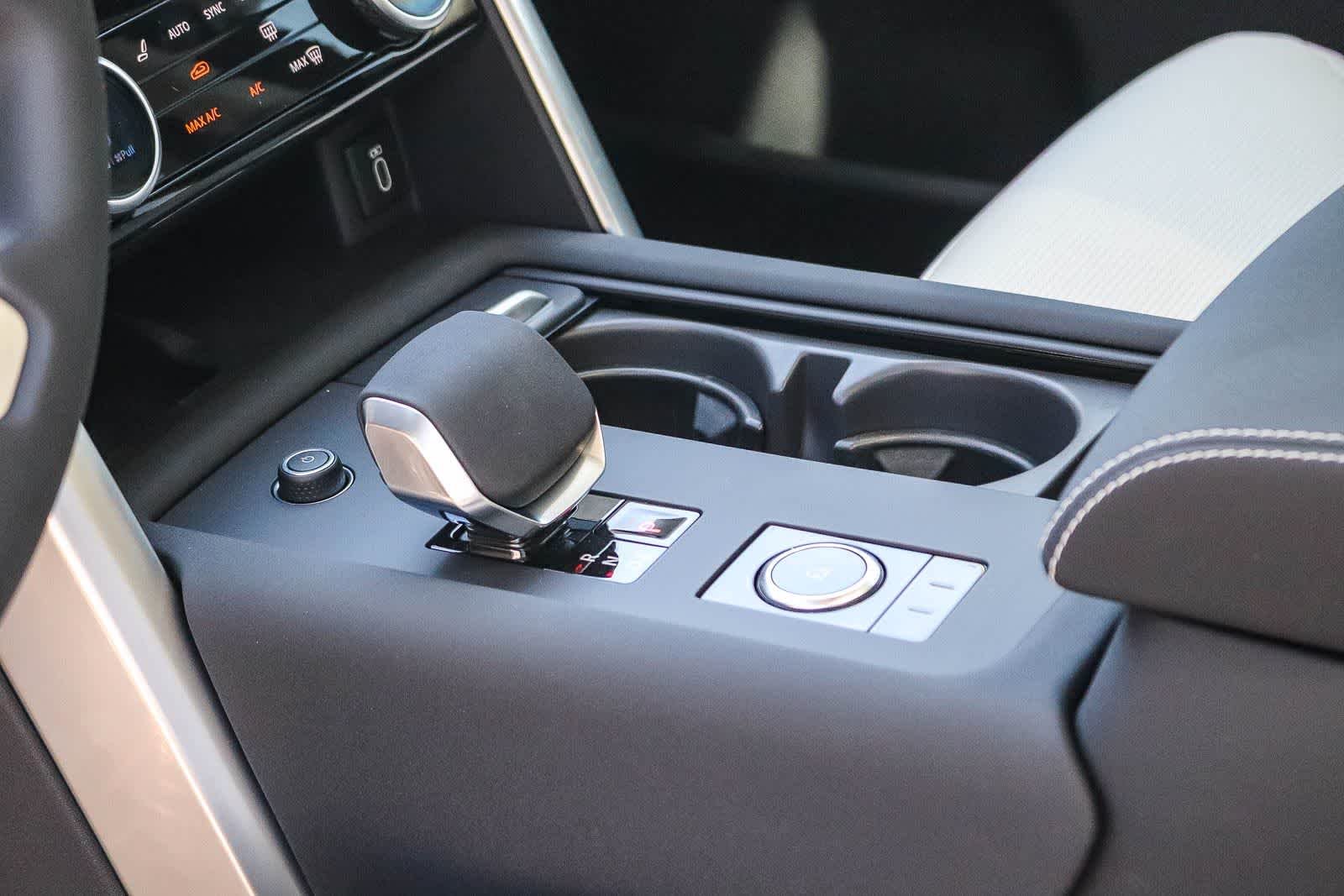 2026 Land Rover Discovery Gemini Edition - Photo 19