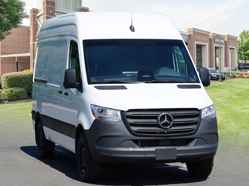 New 2026 Arctic+White Mercedes-Benz  image 33