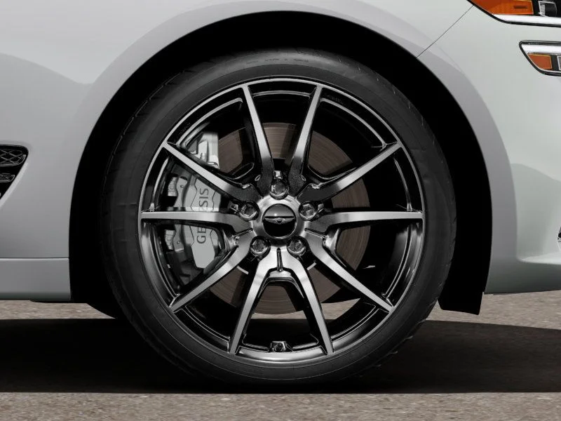 2025 GENESIS G70 Standard - Photo 8