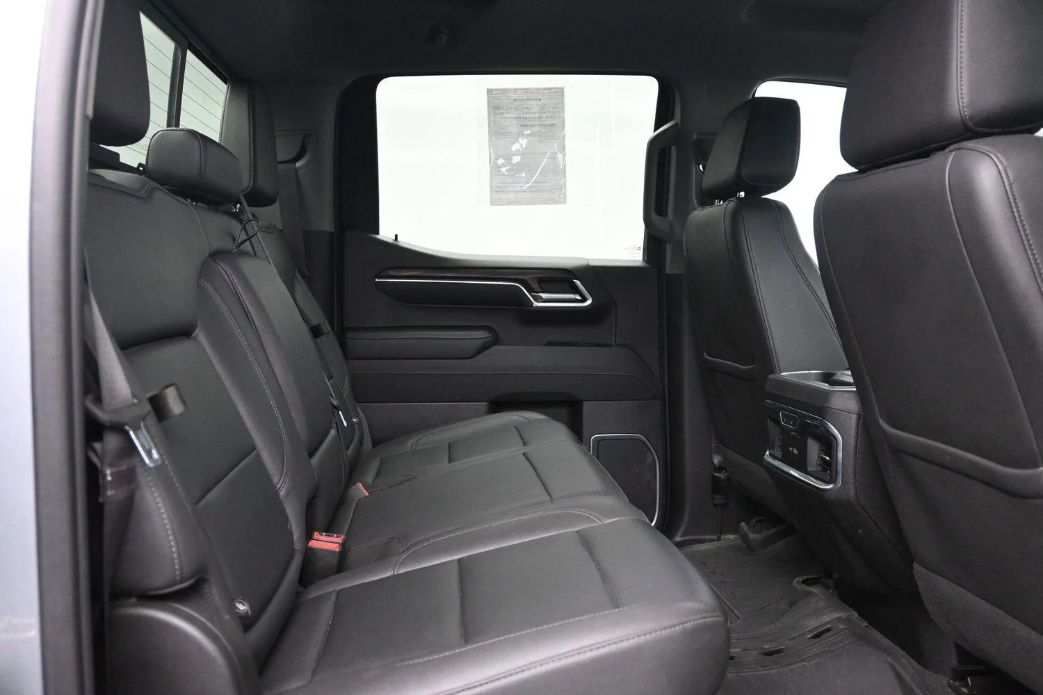 Used 2023 SILVER                    GMC  image 15