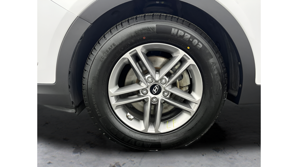 Used 2018 White Hyundai 2.4 Base image 25
