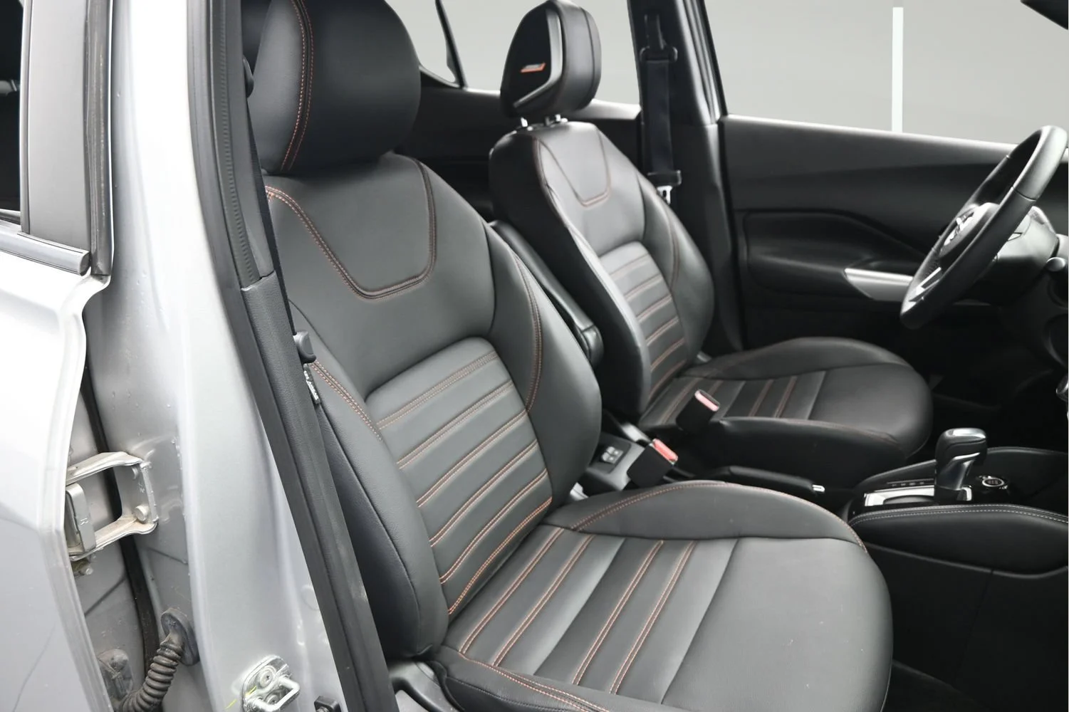 Certified Used 2020 Brilliant Silver Metallic Nissan SR image 14