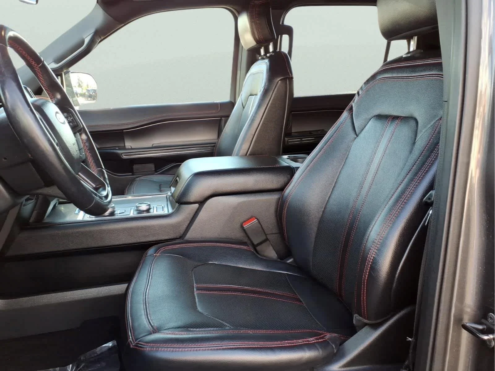 Used 2019 Magnetic Ford Limited image 15