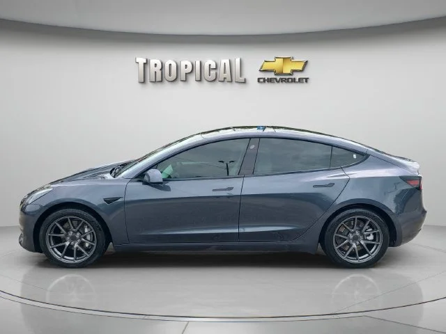 Used 2022 Gray Tesla Long Range image 2