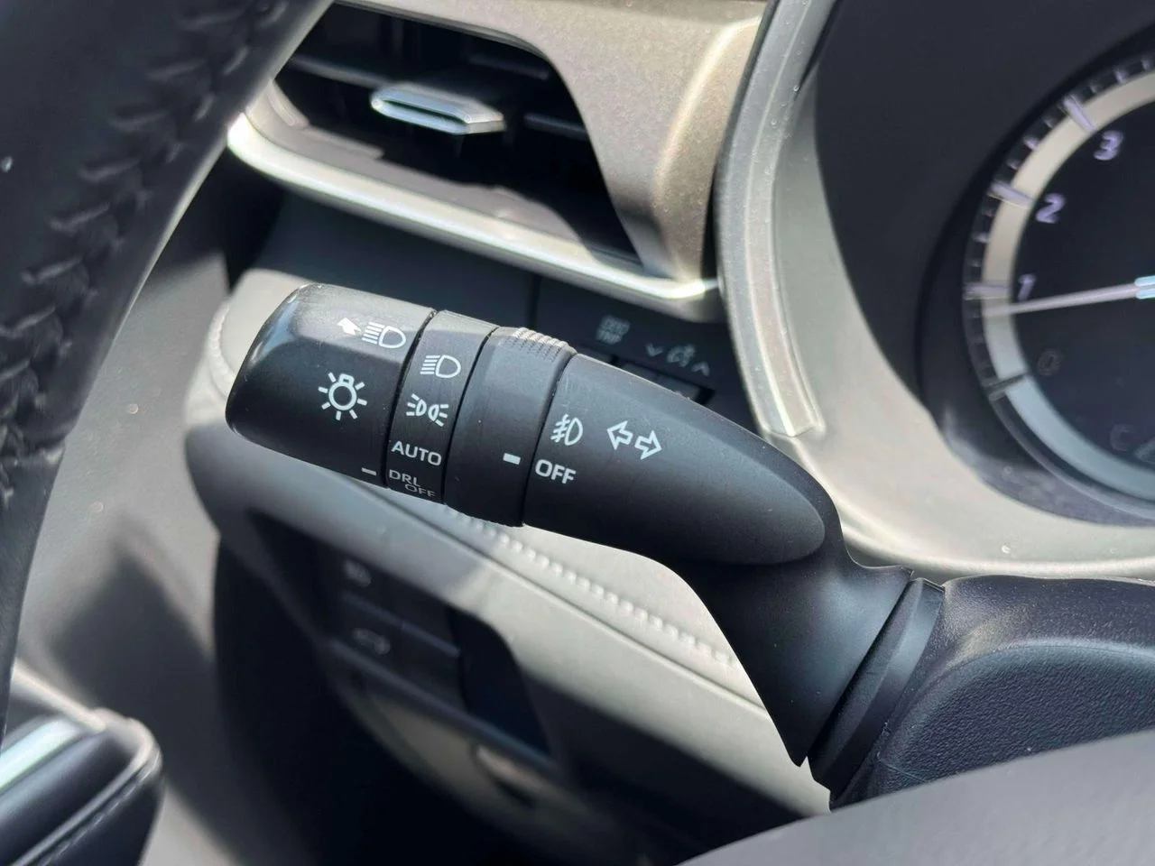 Used 2020 Midnight Black Metallic Toyota XLE image 26