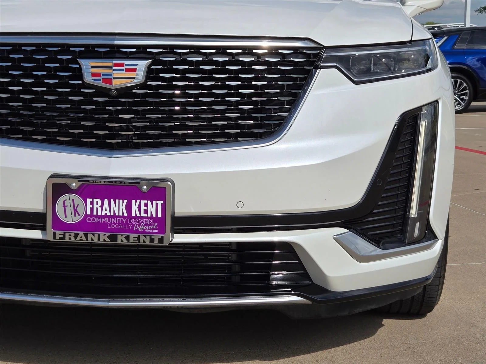 Used 2023 Crystal White Tricoat Cadillac FWD Premium Luxury image 6