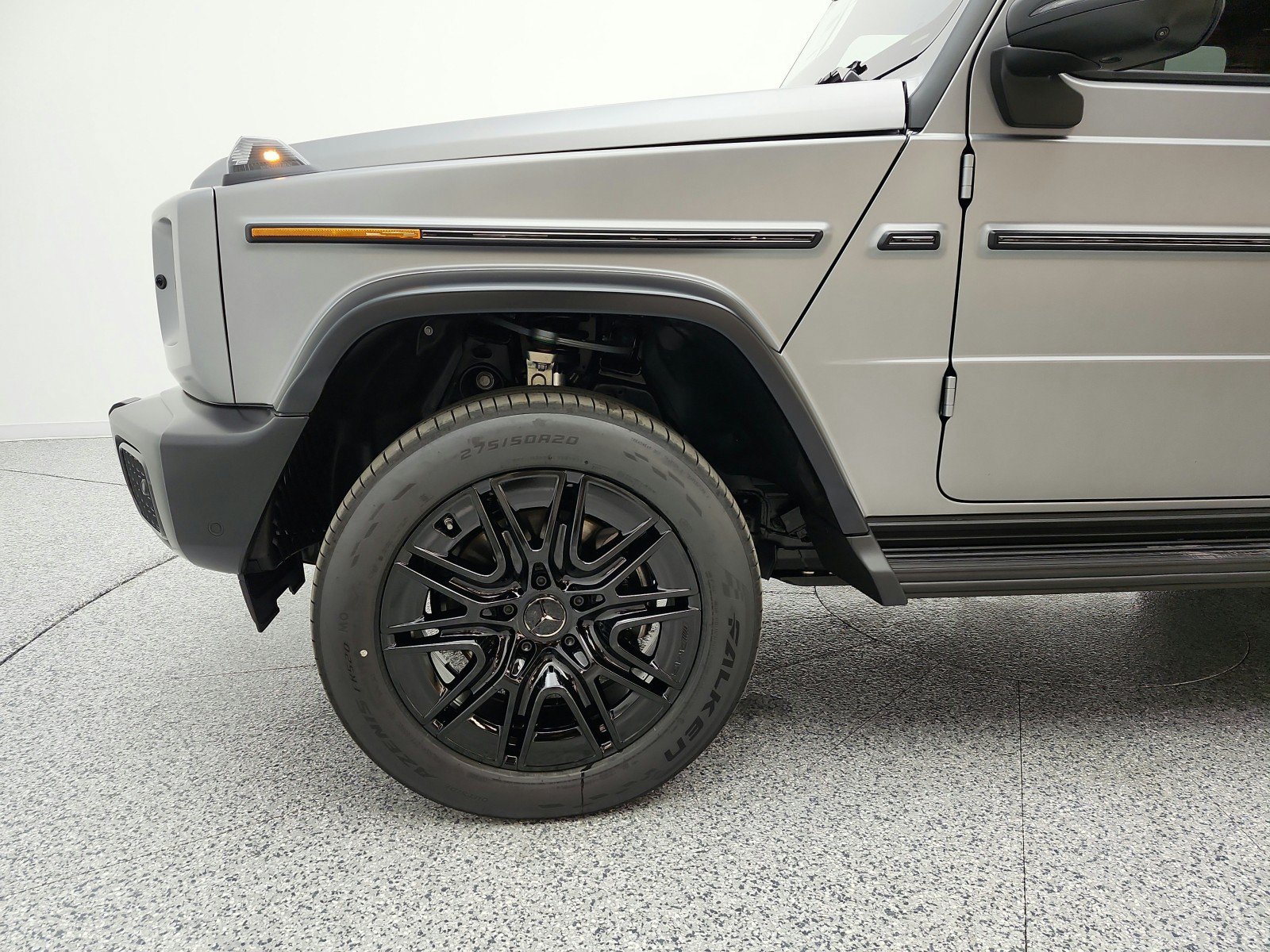 New 2027 MANUFAKTUR Platinum Magno Mercedes-Benz G 580e SUV image 36