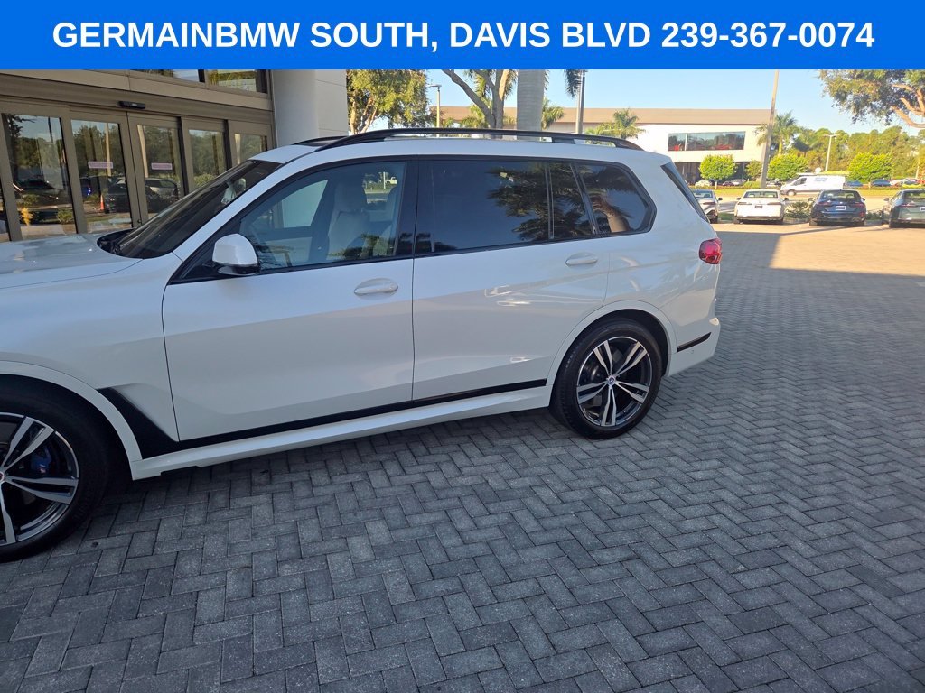 Used 2022 White Metallic BMW M50i image 9