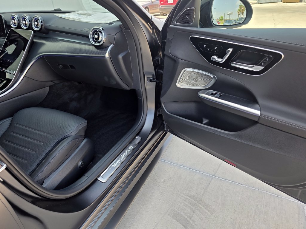 New 2026 MANUFAKTUR exclusive graphite grey magno Mercedes-Benz C 300 image 44