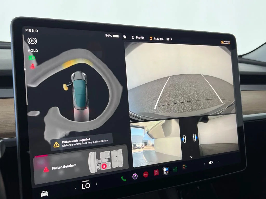 Used 2023  Tesla Base image 21