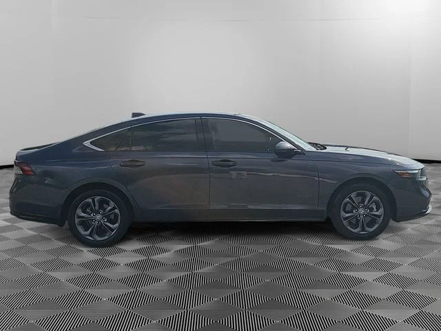 Used 2024 Gray Honda EX-L image 5