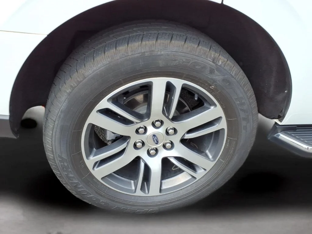 Used 2022 White Ford XLT image 33
