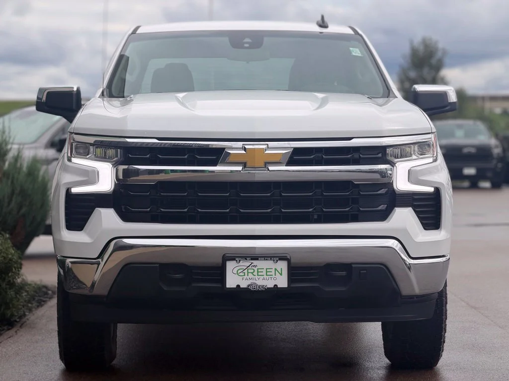 Used 2023 White Chevrolet LT image 6