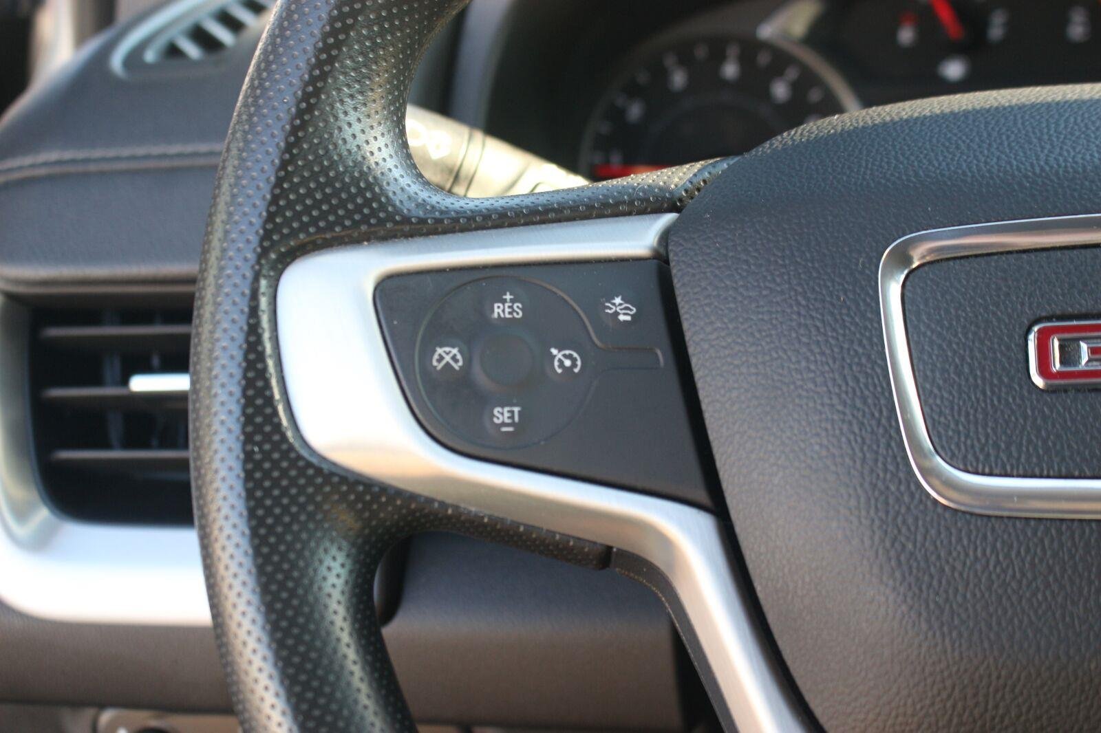 Used 2024 Sterling Metallic GMC SLE image 21