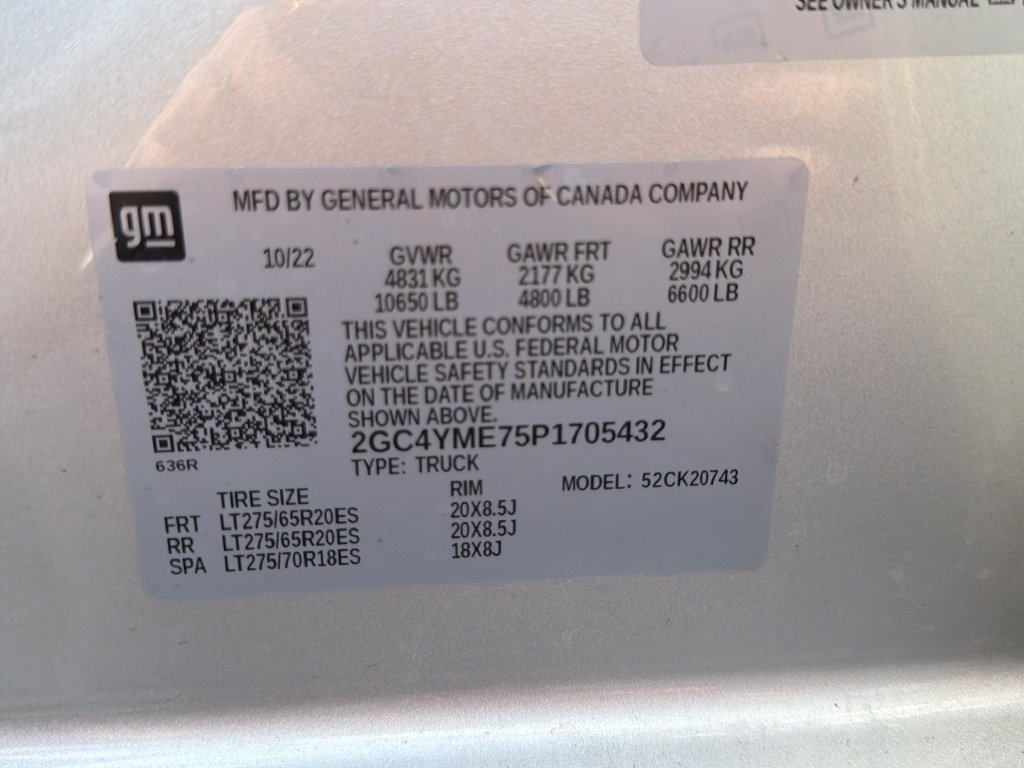 Used 2023 Silver Chevrolet Custom image 24