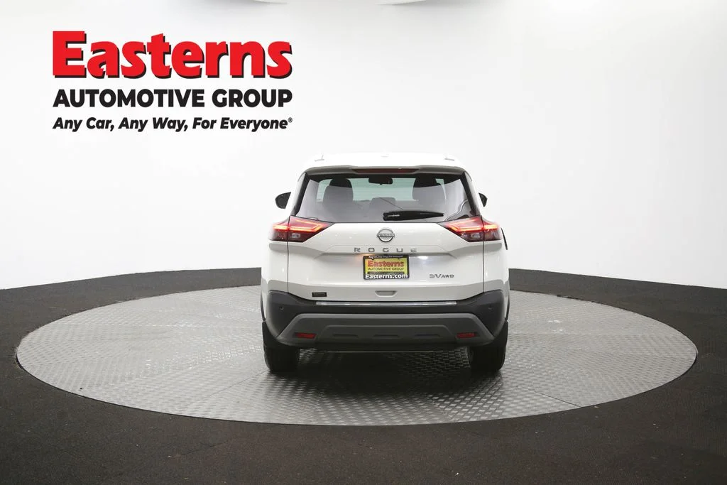 Used 2023 White Nissan SV image 39