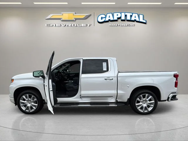 Used 2022 Beige Chevrolet High Country image 9
