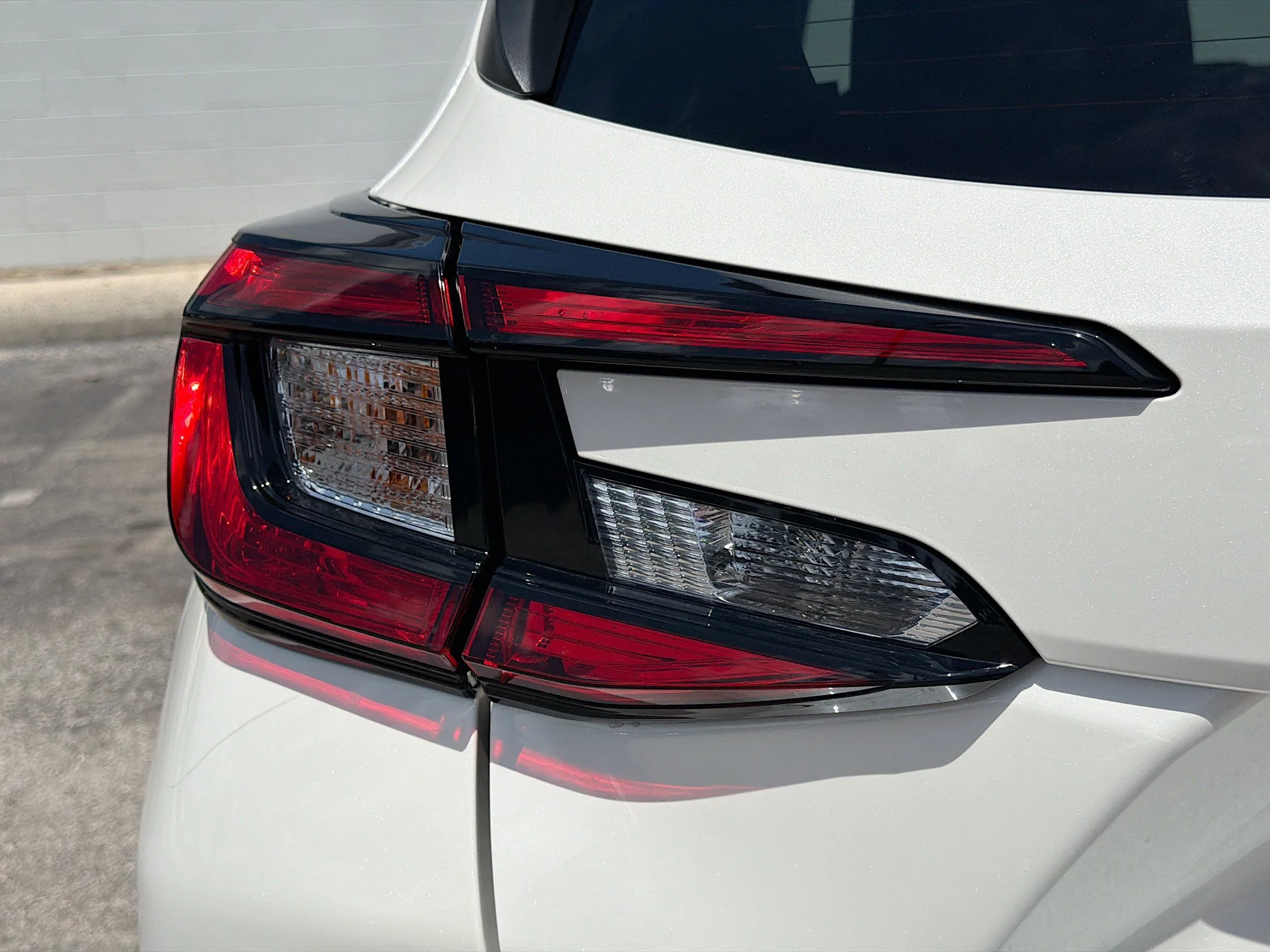 New 2026 White Pearl Subaru Base image 10
