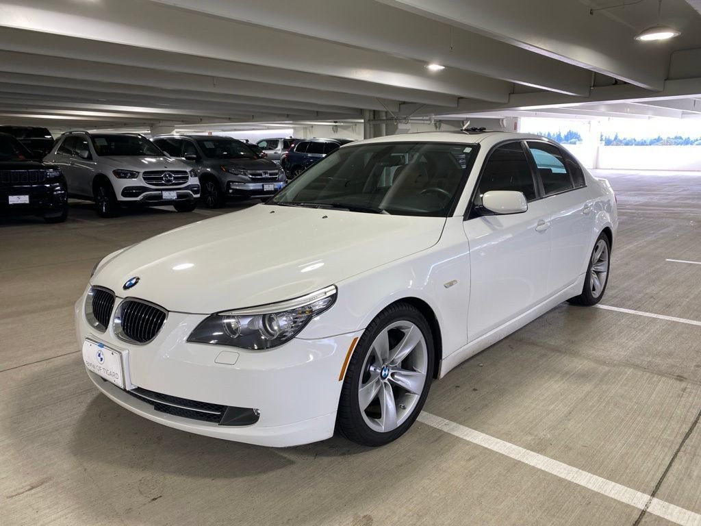 Used 2010 Alpine White BMW 528i image 1