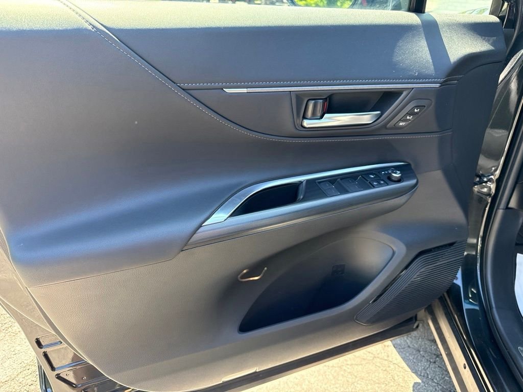 Used 2021 Black Toyota XLE image 23