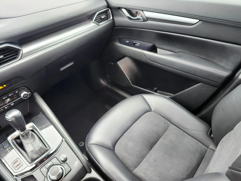 Used 2020 White Mazda Touring image 15