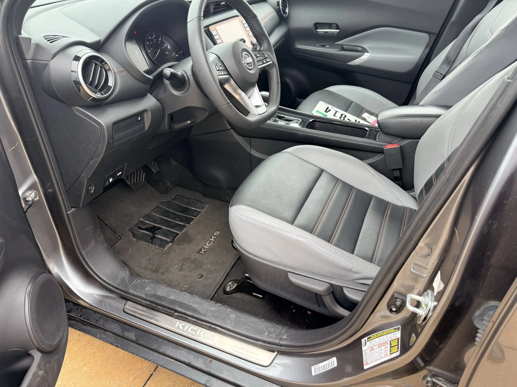 Used 2023 Gray Nissan SR image 18