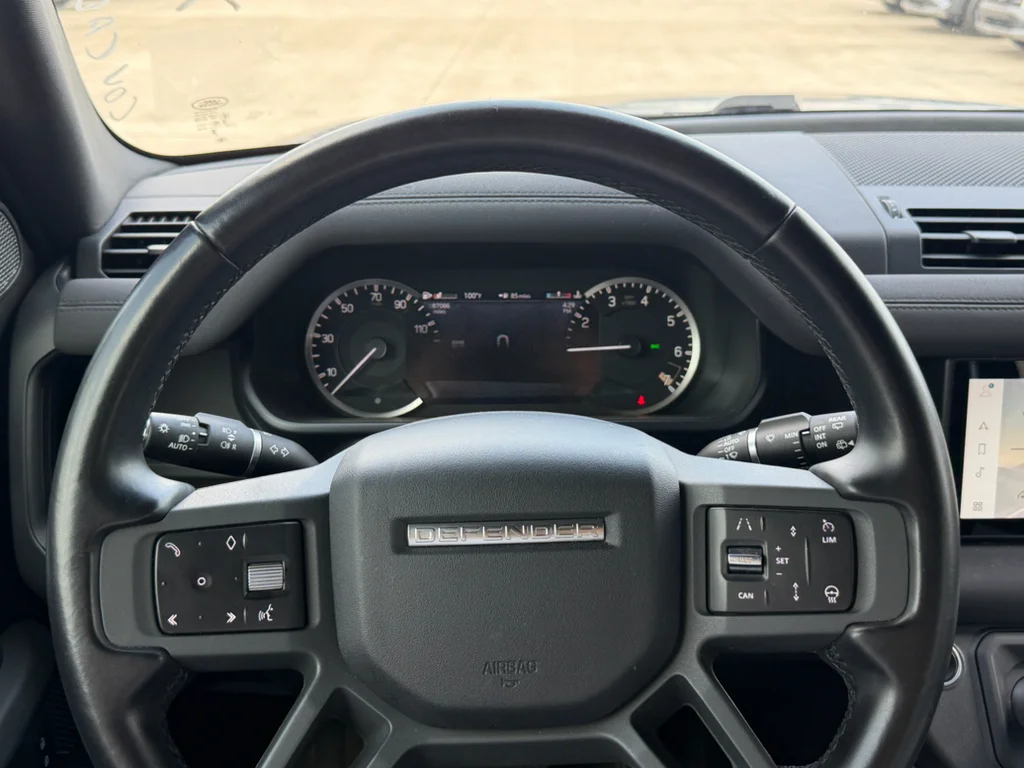 Used 2023 Carpathian Grey Premium Metallic Land Rover X-Dynamic SE image 18