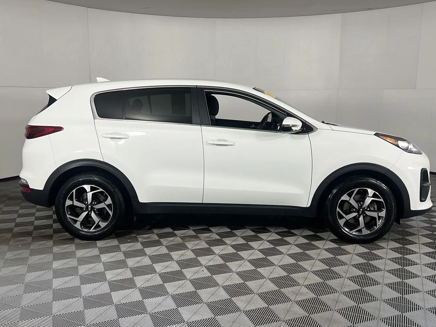 Used 2020 Clear White Kia LX image 14