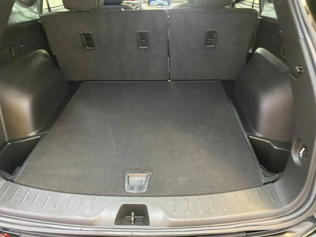 Used 2025 Black Chevrolet LT image 28