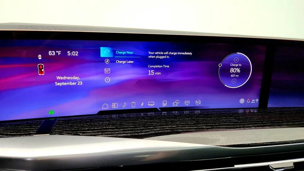 Used 2026 Black Raven Cadillac AWD 4dr Luxury image 19