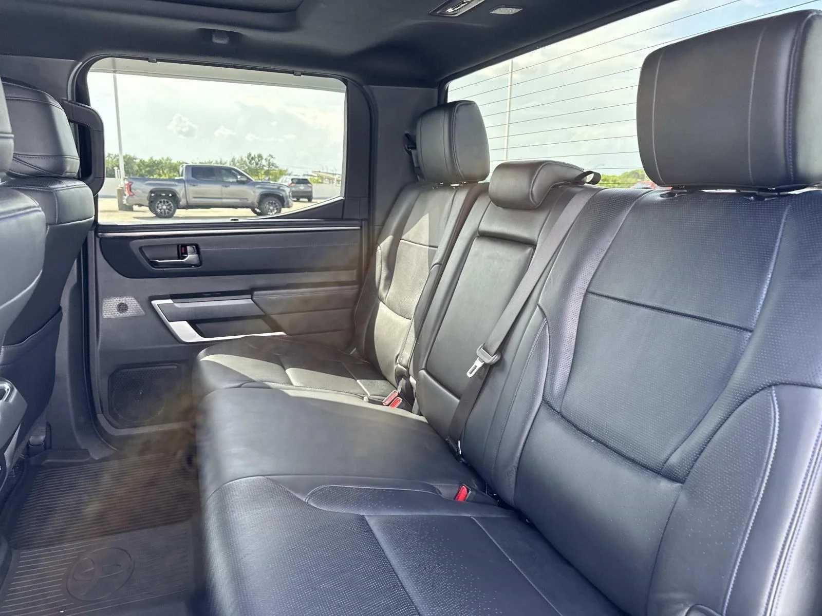 2022 Toyota Tundra Platinum - Photo 15