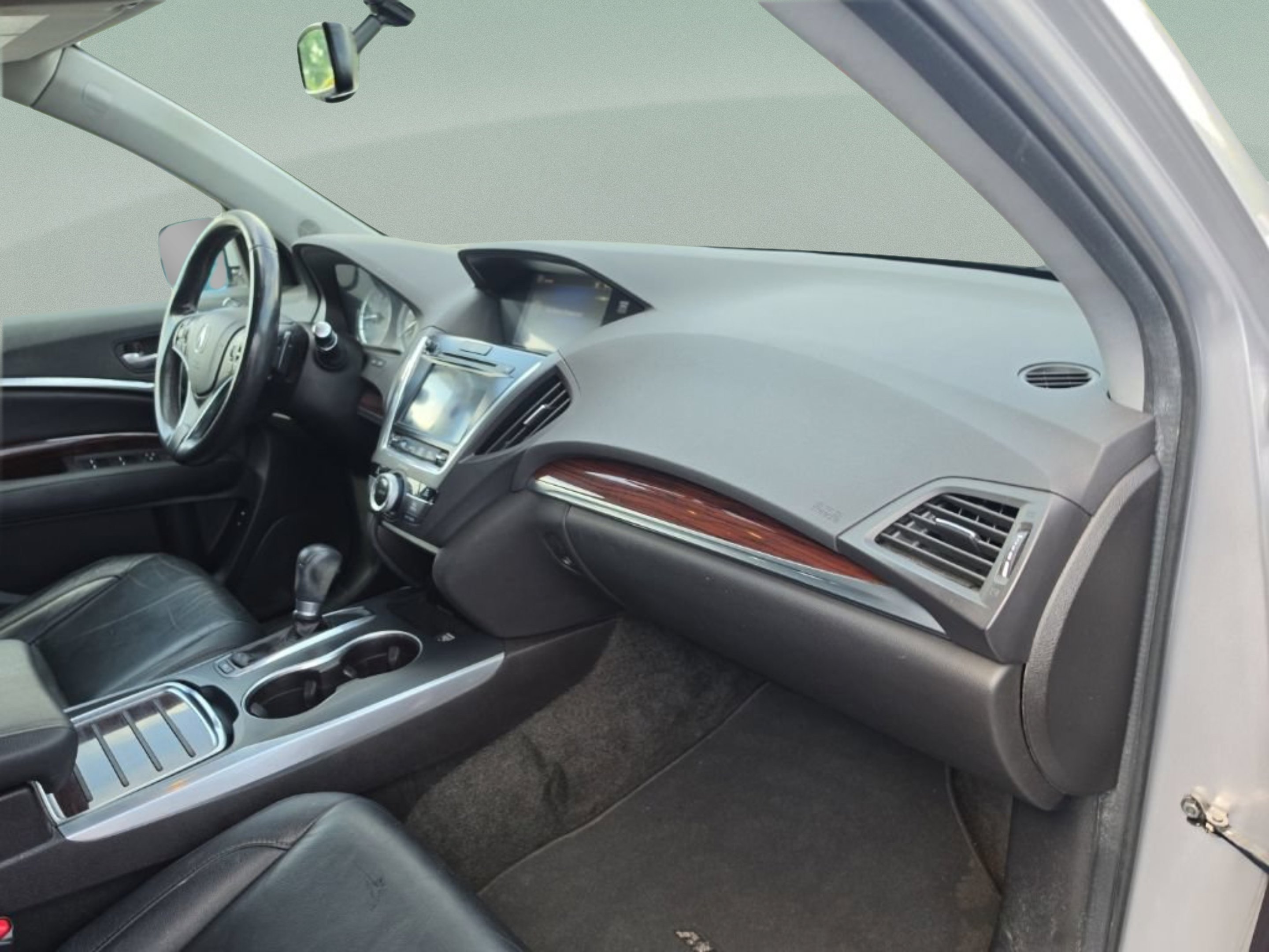 Used 2014 Silver Acura FWD image 32