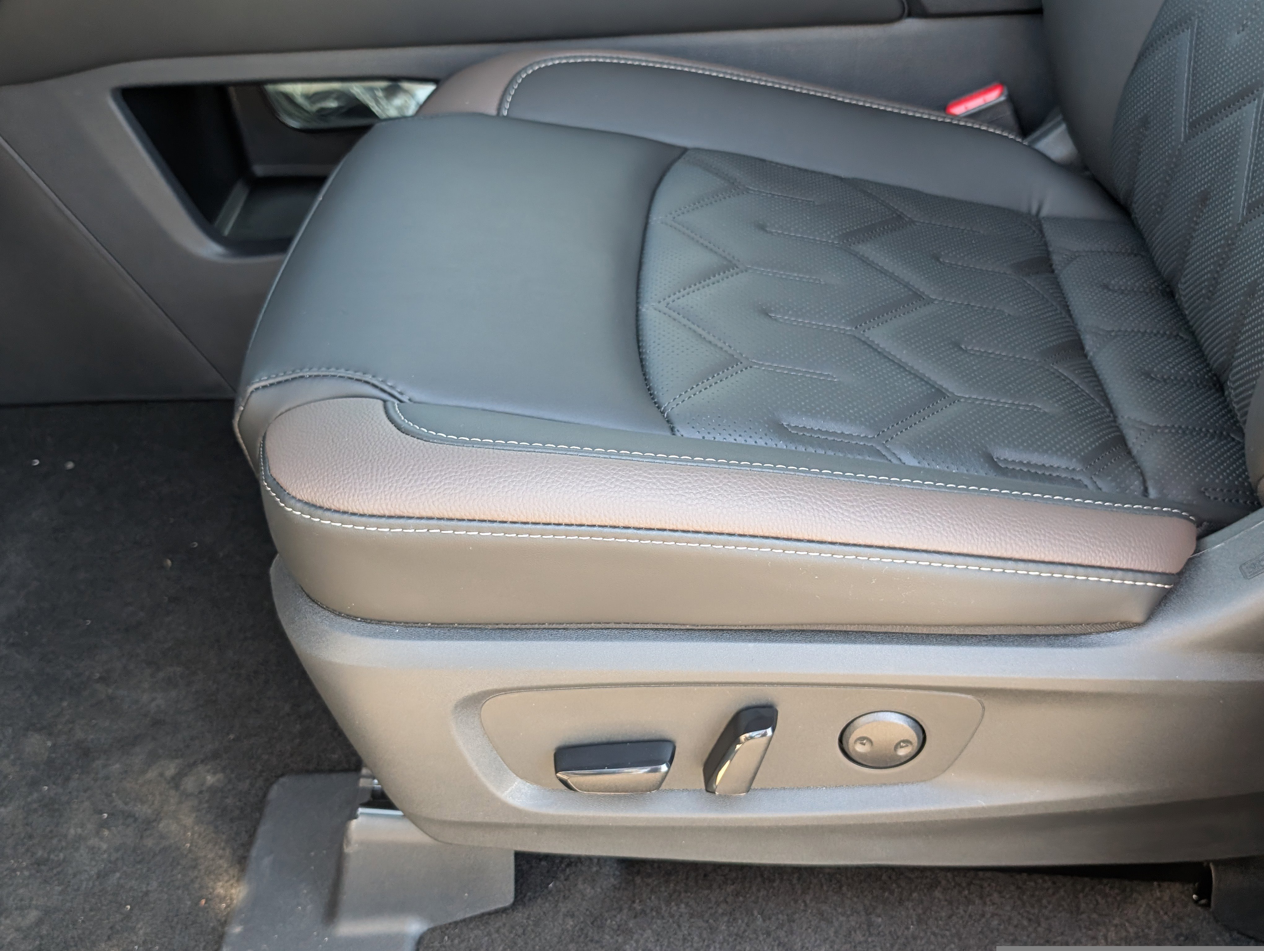 New 2026 Everest White Pearl Tricoat Nissan Platinum image 19