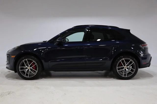 Used 2023 Night Blue Metallic Porsche S image 4
