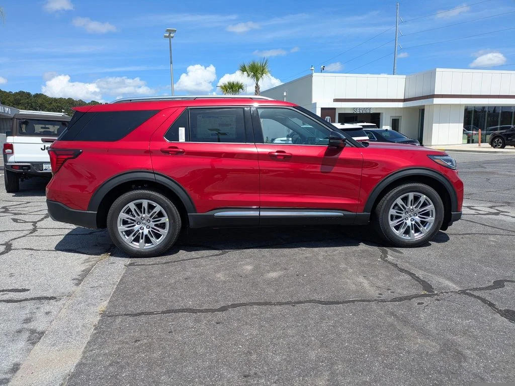 New 2026 Rapid Red Metallic Tinted Clearcoat Ford Platinum image 3