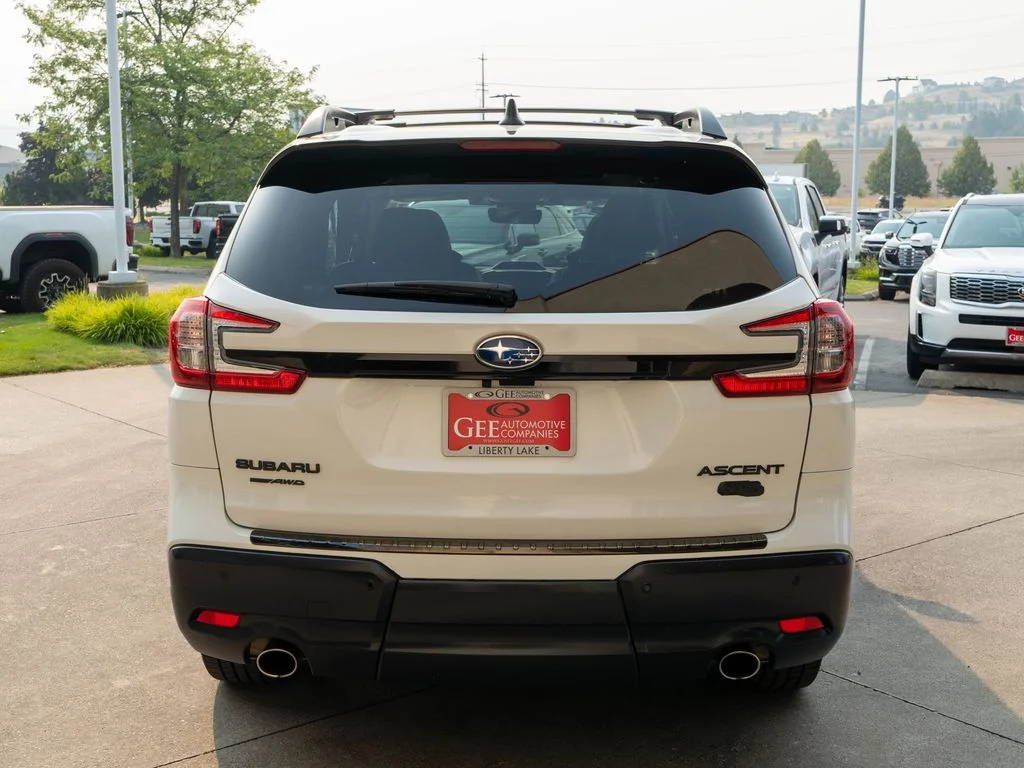 Used 2023 White Subaru Onyx Edition image 6