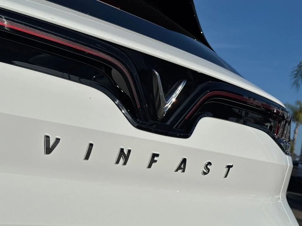 2025 VinFast VF 8 Plus - Photo 12