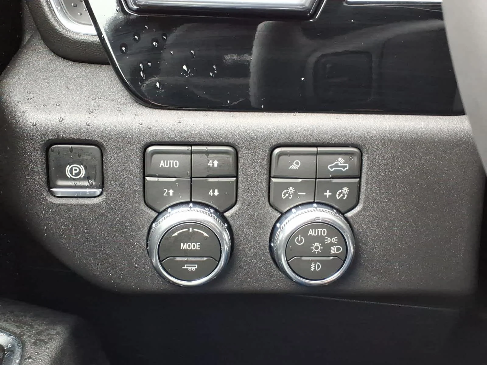 New 2026 Onyx Black GMC SLT image 12