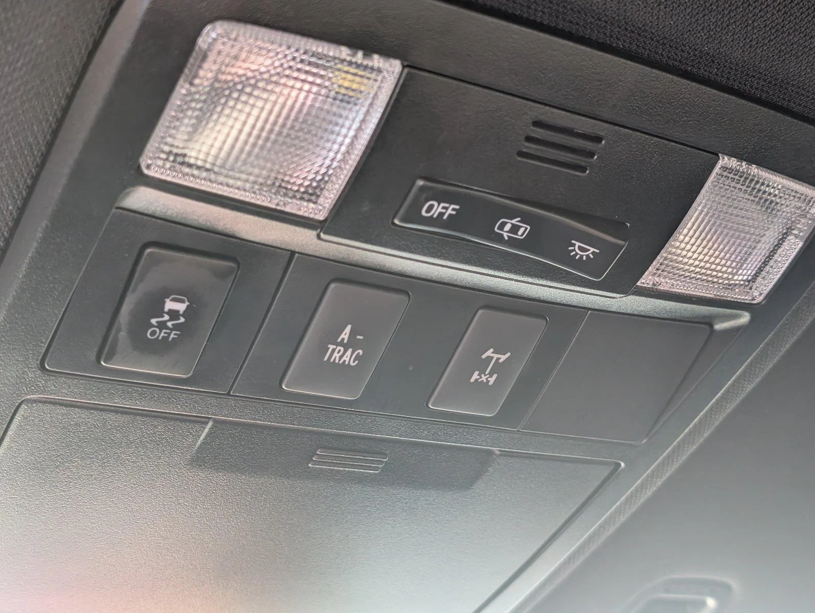 Used 2019 Super White Toyota TRD Off-Road image 18