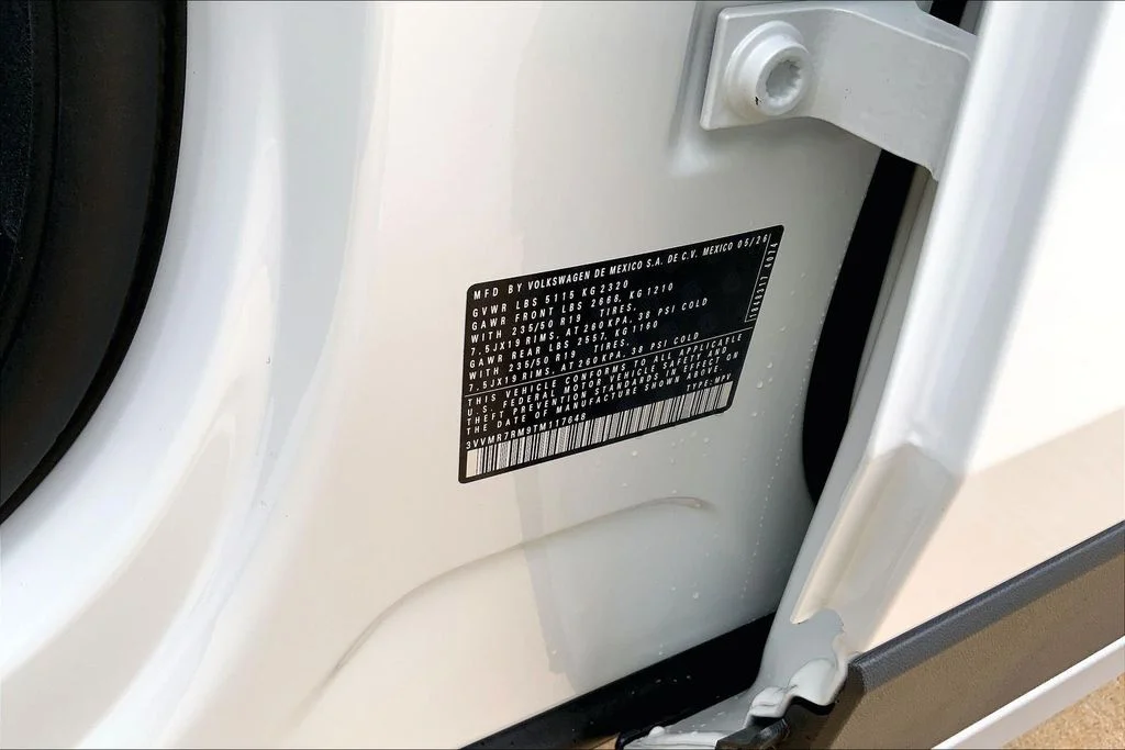 New 2026 Pure White Volkswagen 2.0T SE image 8