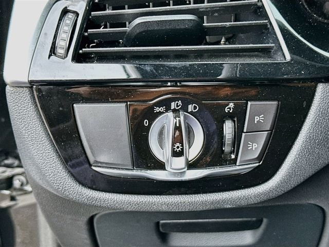 Used 2023 Black BMW 540i image 10