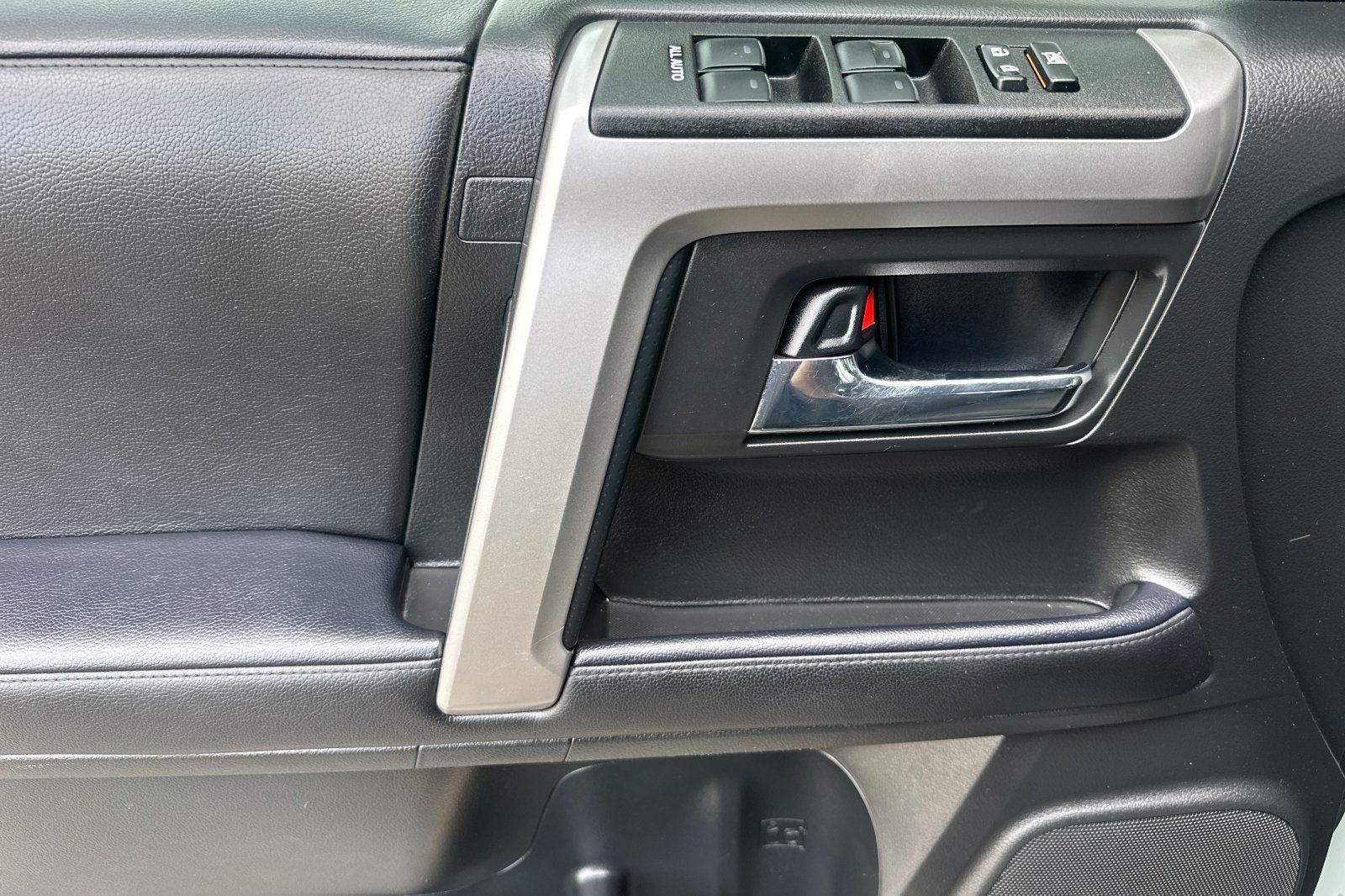 Used 2022  Toyota Trail image 11