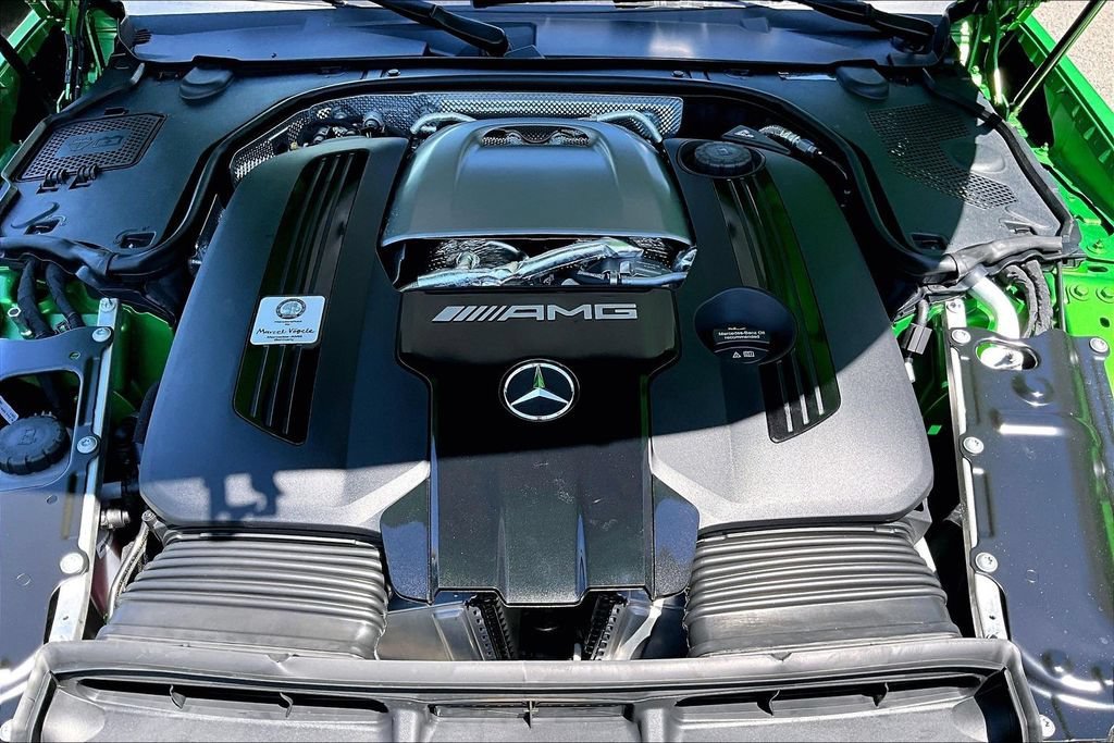 New 2026 MANUFAKTUR green hell magno Mercedes-Benz AMG® GT 63 PRO Coupe image 25